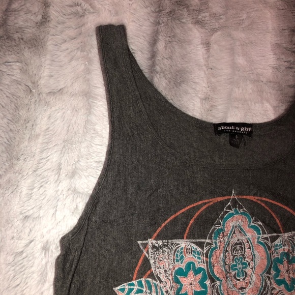 tank top with flare material on bottom - Picture 4 of 8